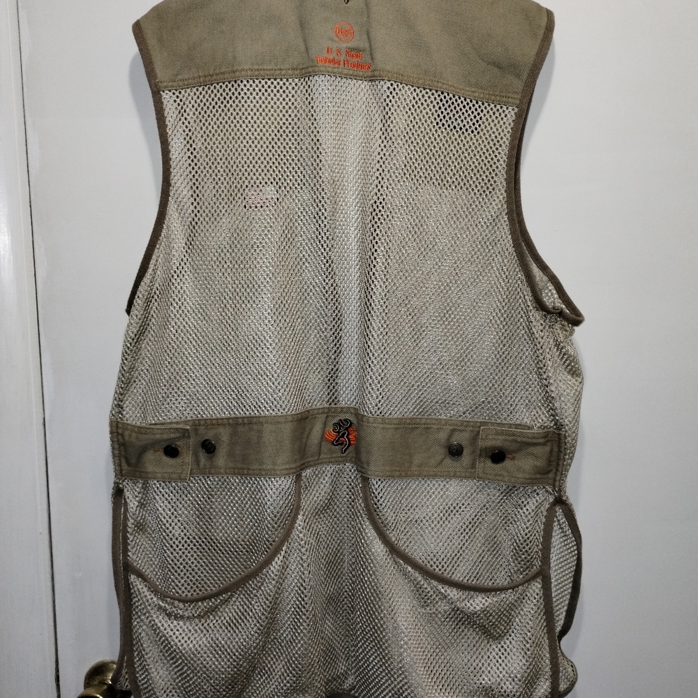 Vest - Picture 3 of 6